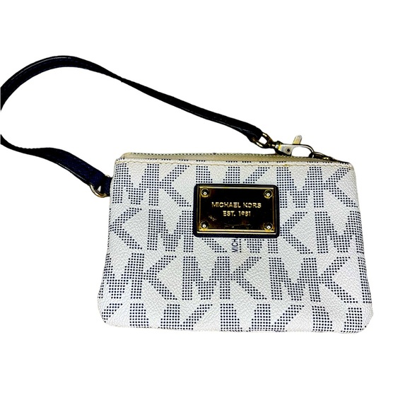 Michael Kors Wristlet - Picture 1 of 4